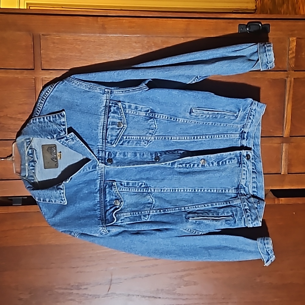 Jean jacket med/large